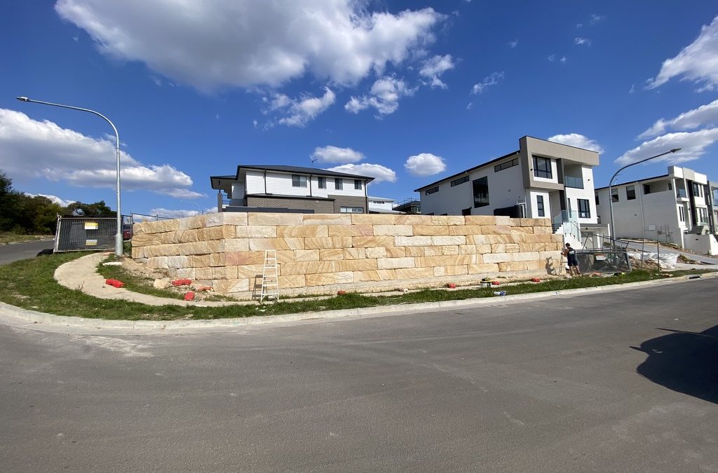 North Kellyville – Sandstone Fence